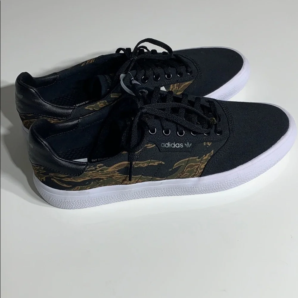 Adidas Canvas Skateboard camouflage low sneakers 10 new w tag men’s